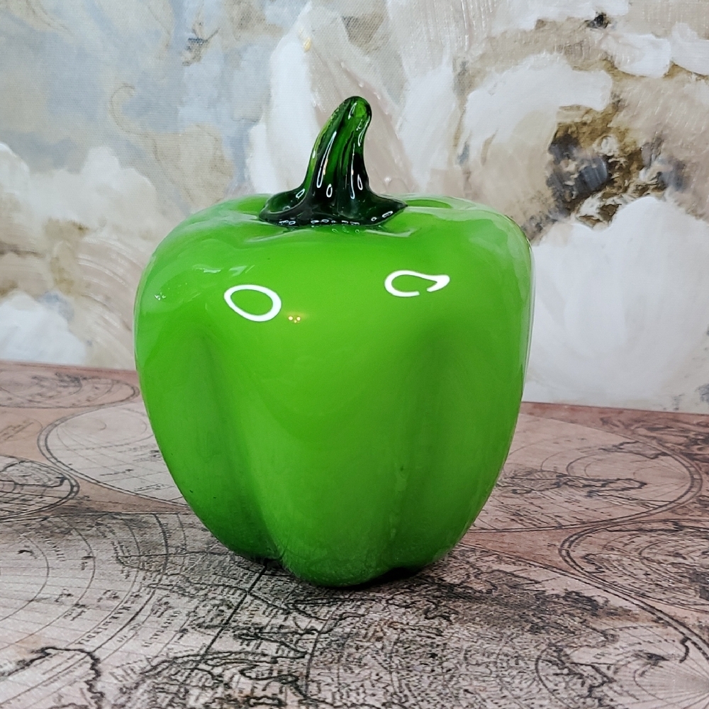 Green Glass Sweet Pepper Ornament Fruit Bowl Filler Sculpture Paperweight